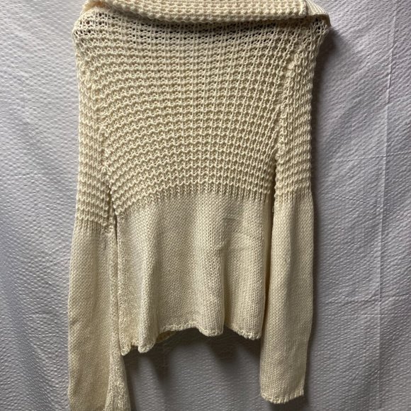 Moda International Sweater - Picture 2 of 6